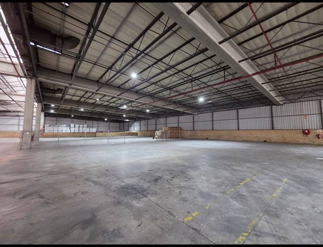 7,300M² WAREHOUSE TO LET IN MEREBANK EAST